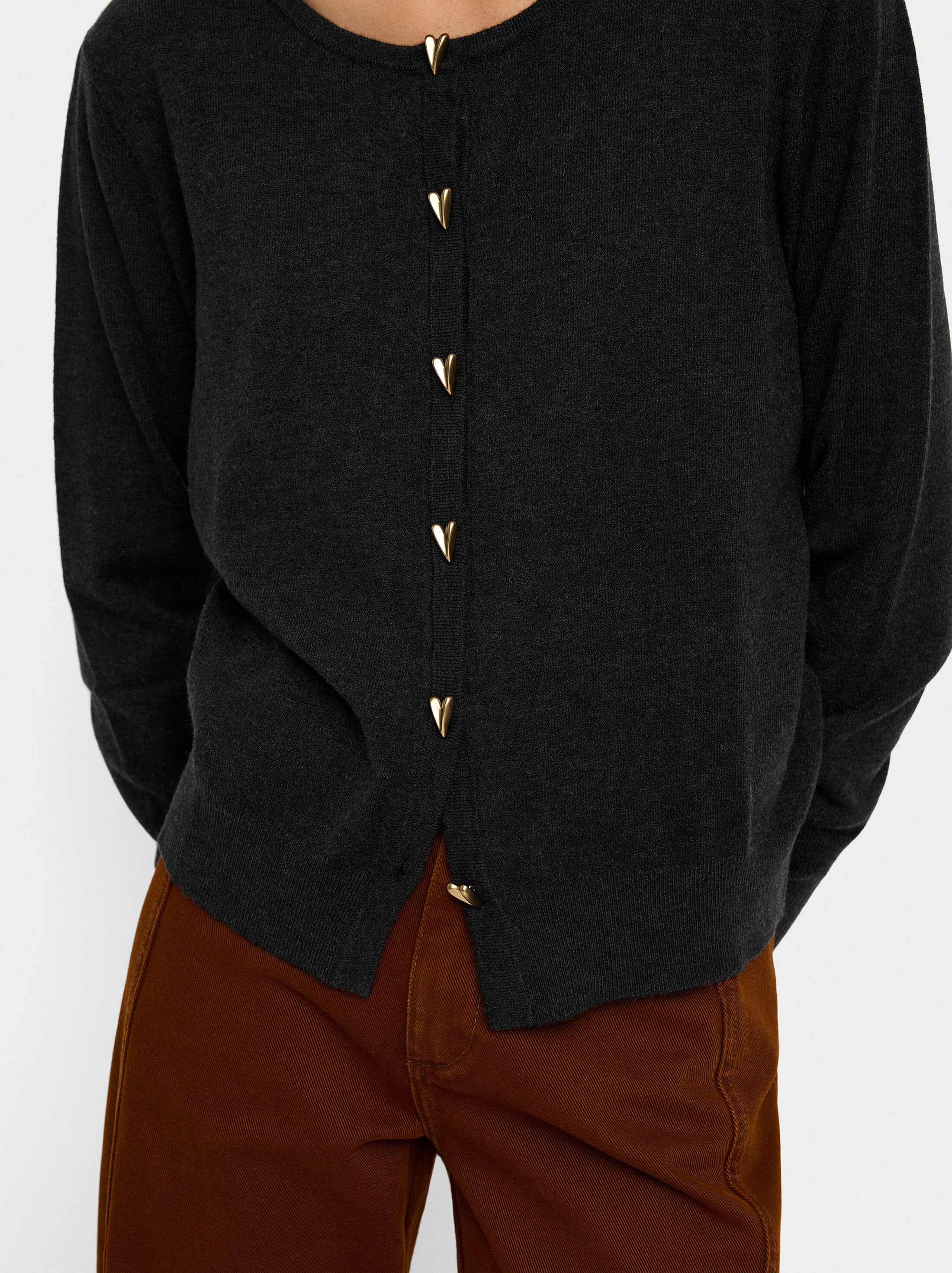 Càrdigan de malla amb botons amb forma de cor image number 4.0