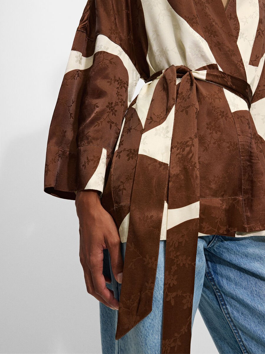 Jacquard kimono