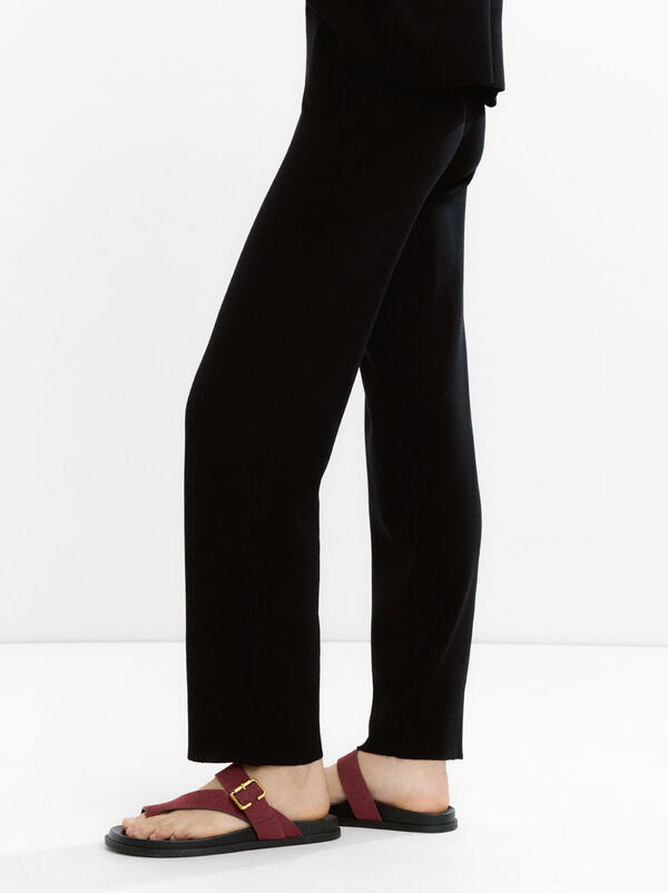 Knitted trousers with elastic waistband