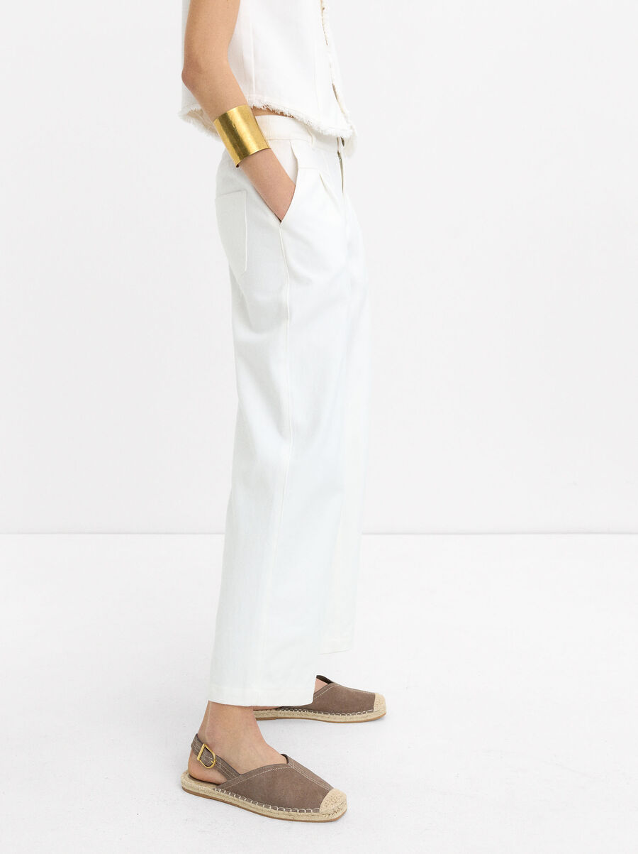 Leather espadrilles with buckle