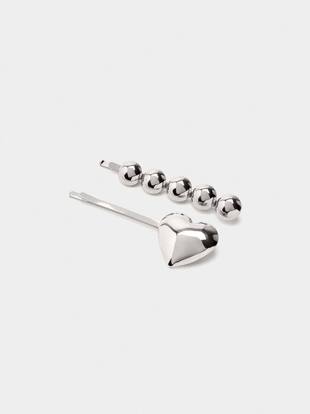 Set of hooks with spheres and heart