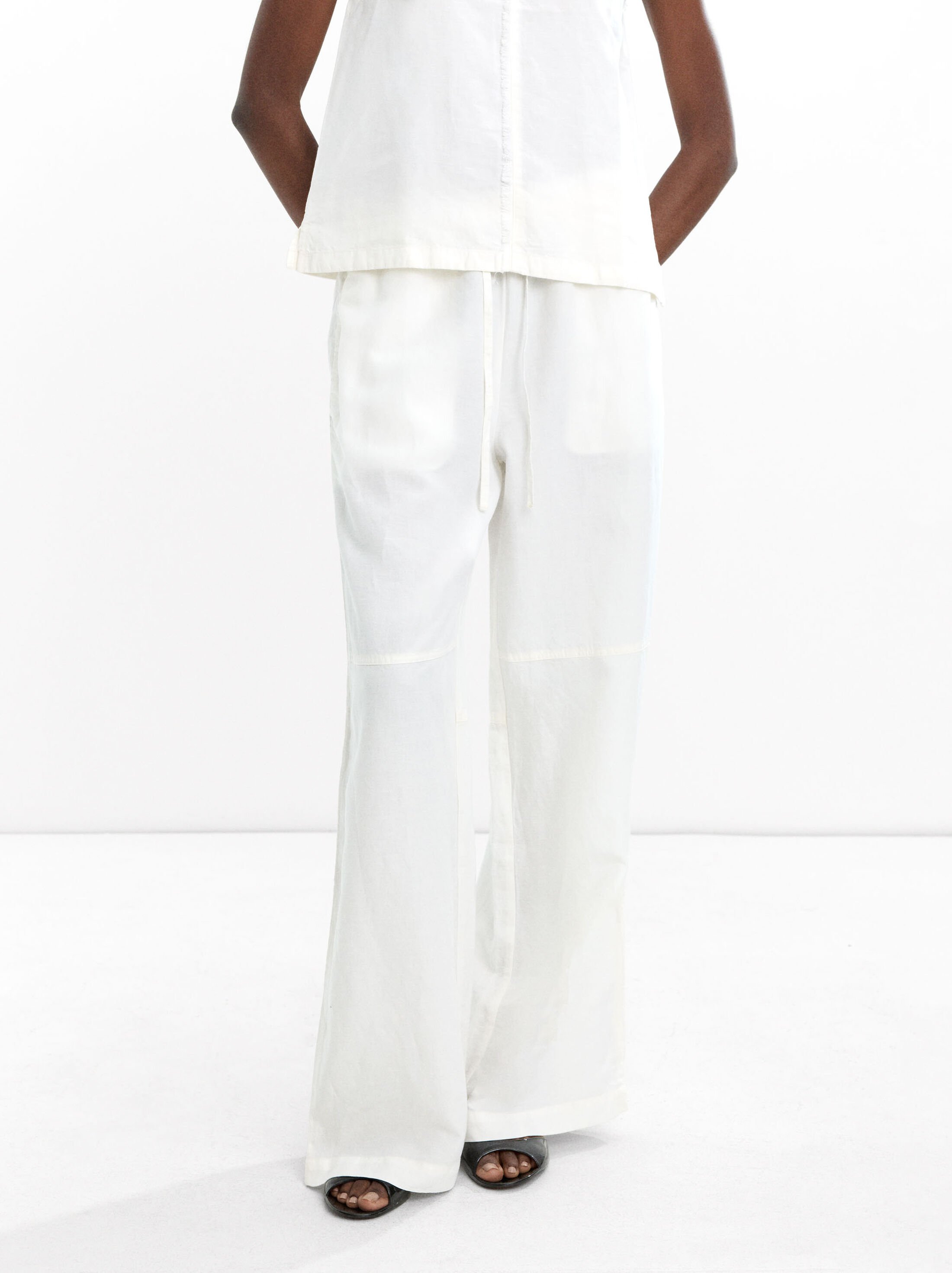 Trousers in a linen and lyocell blend image number 1.0