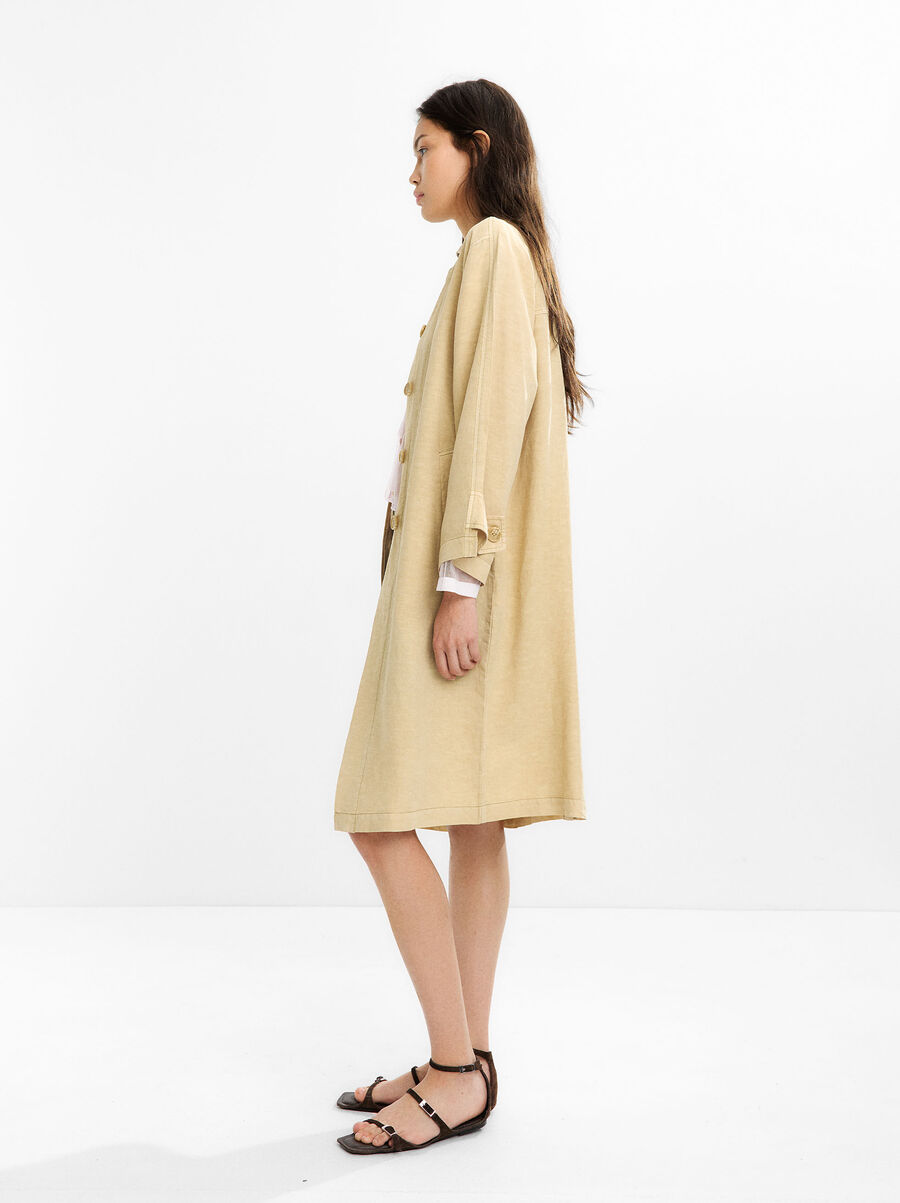 Trench coat with linen
