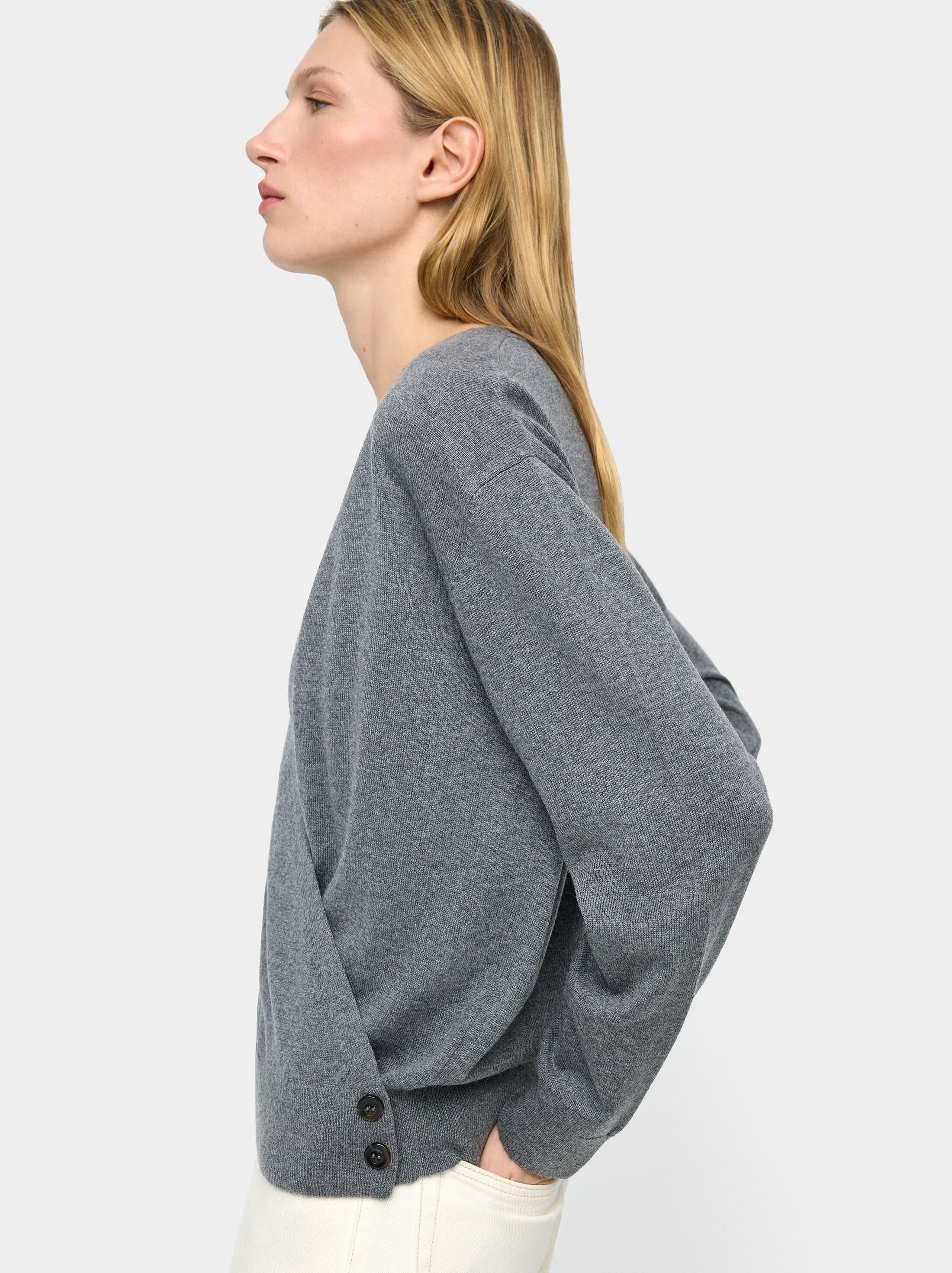 Jersei de punt amb trespàs image number 2.0