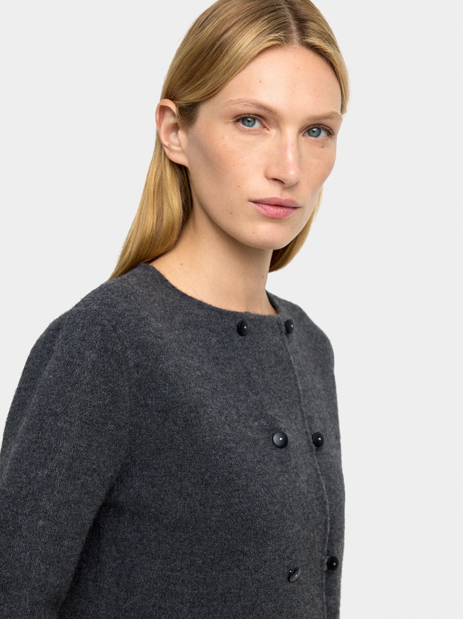Strickjacke aus Strick mit doppelten Knöpfen image number 4.0