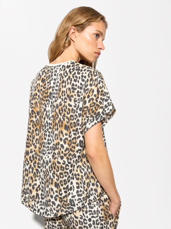 Leopard print T-shirt