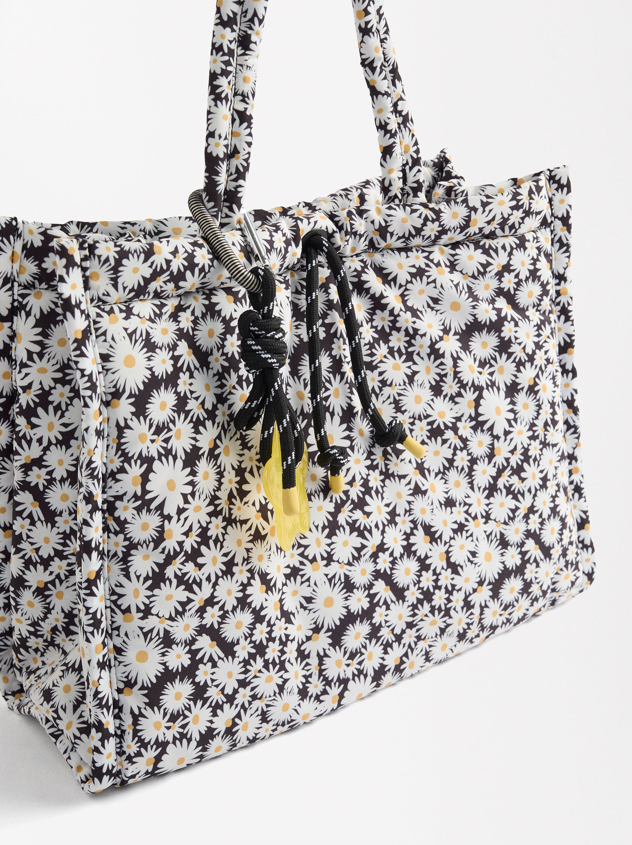 Daisy print nylon shopper bag image number 2.0