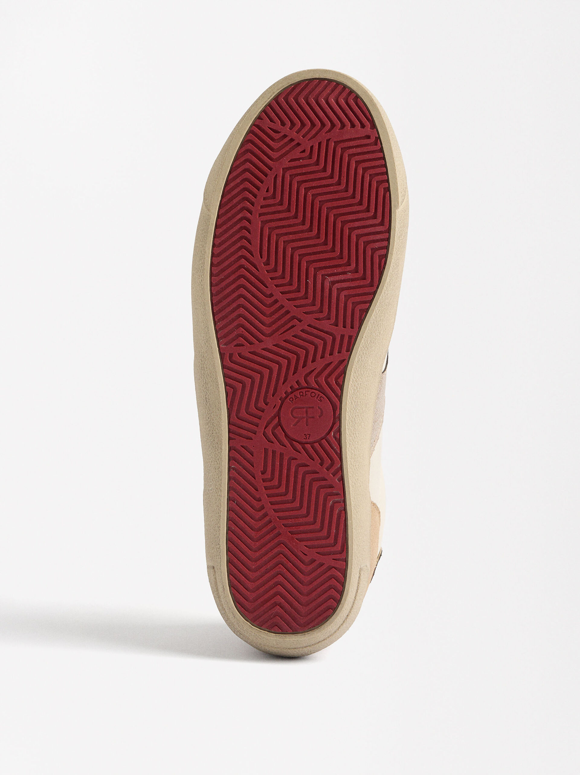 Contrasting trainers image number 5.0