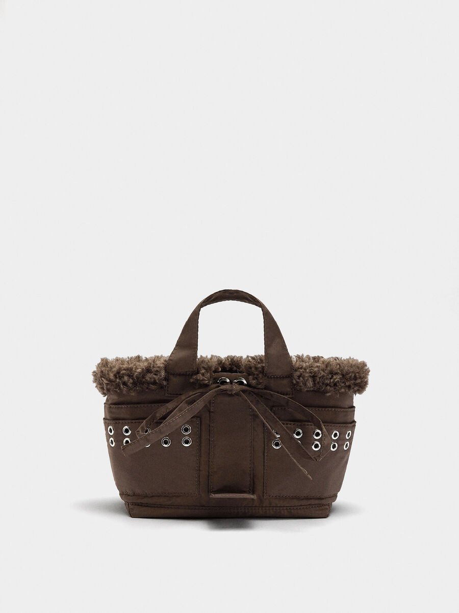 Tote bag of nylon with edge fur effect