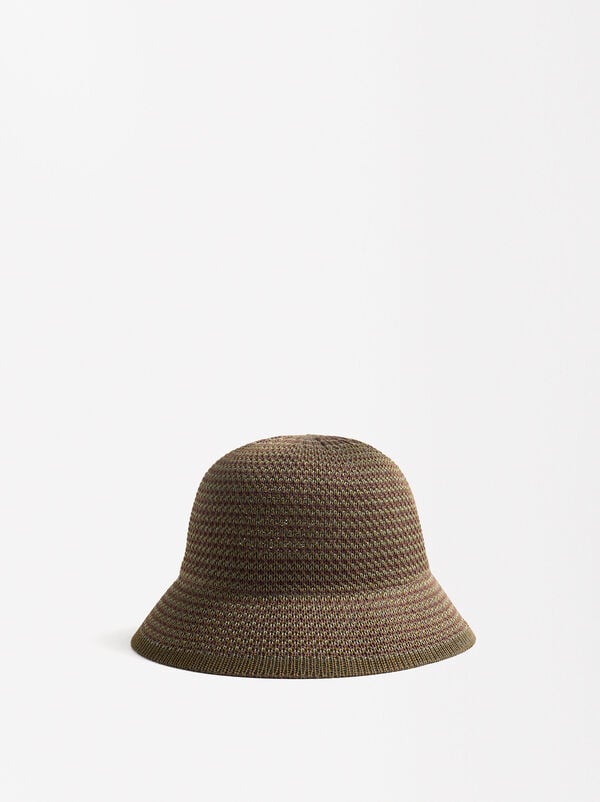 Bicolor knit bucket hat