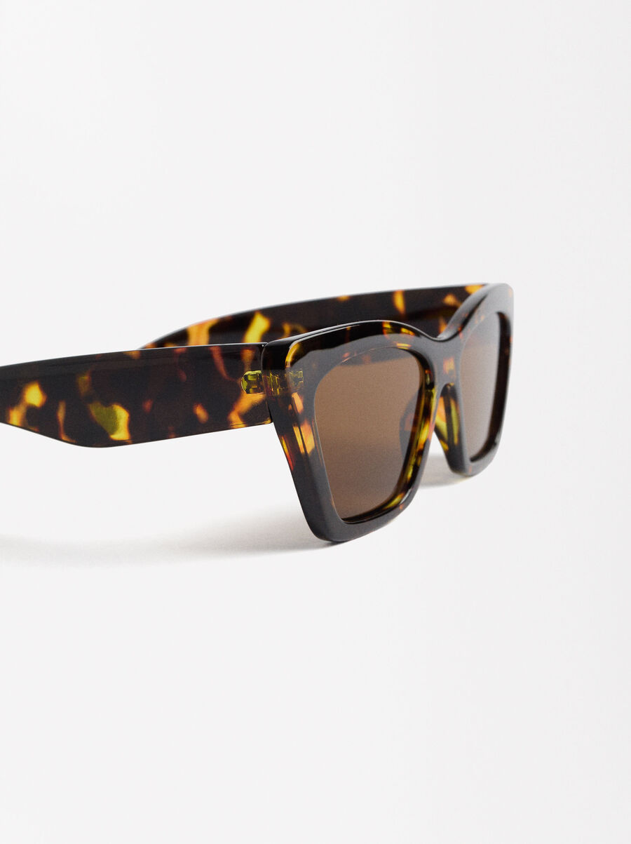 Cat eye sunglasses