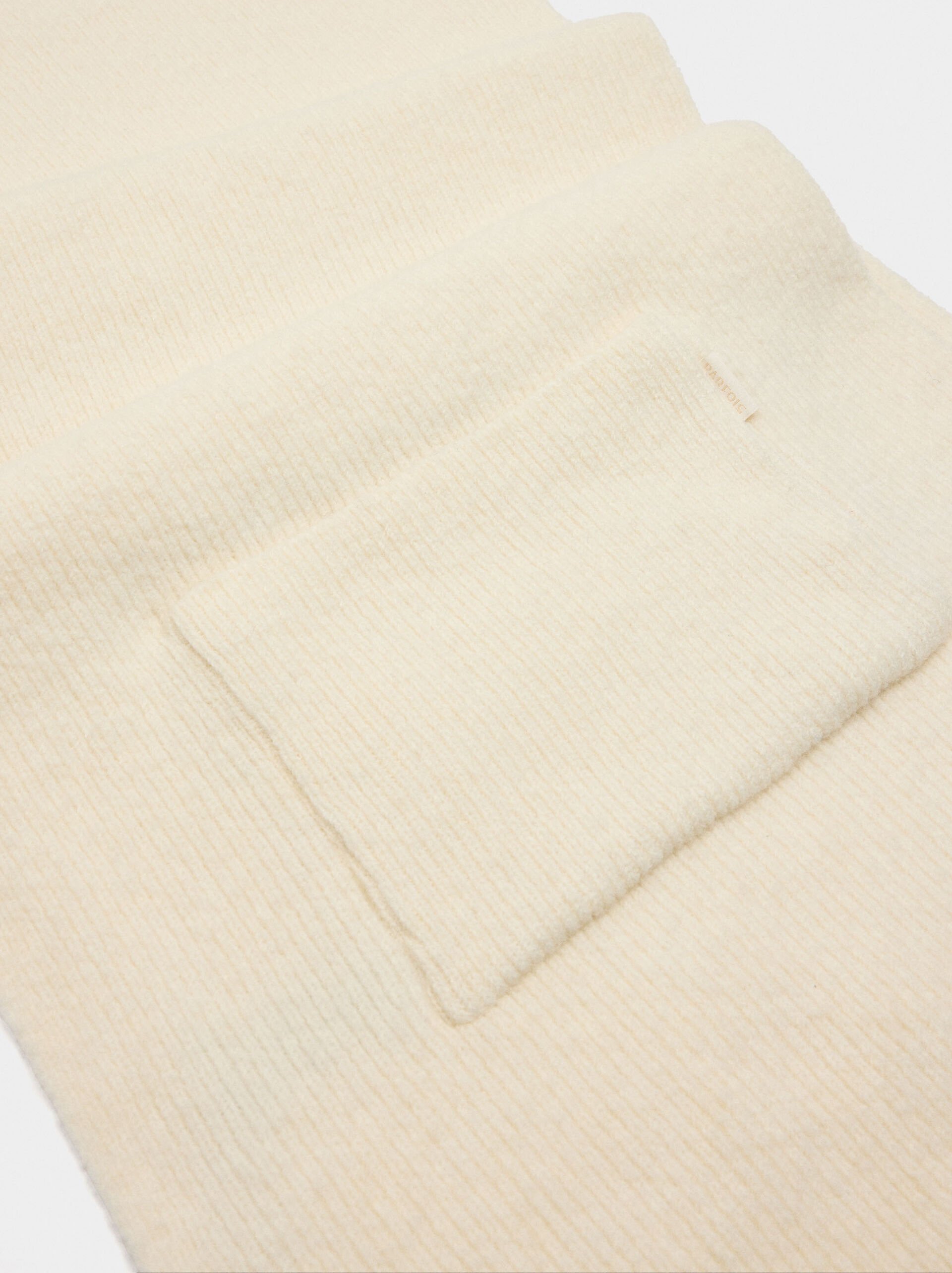 Écharpe avec côtelé lisse image number 1.0