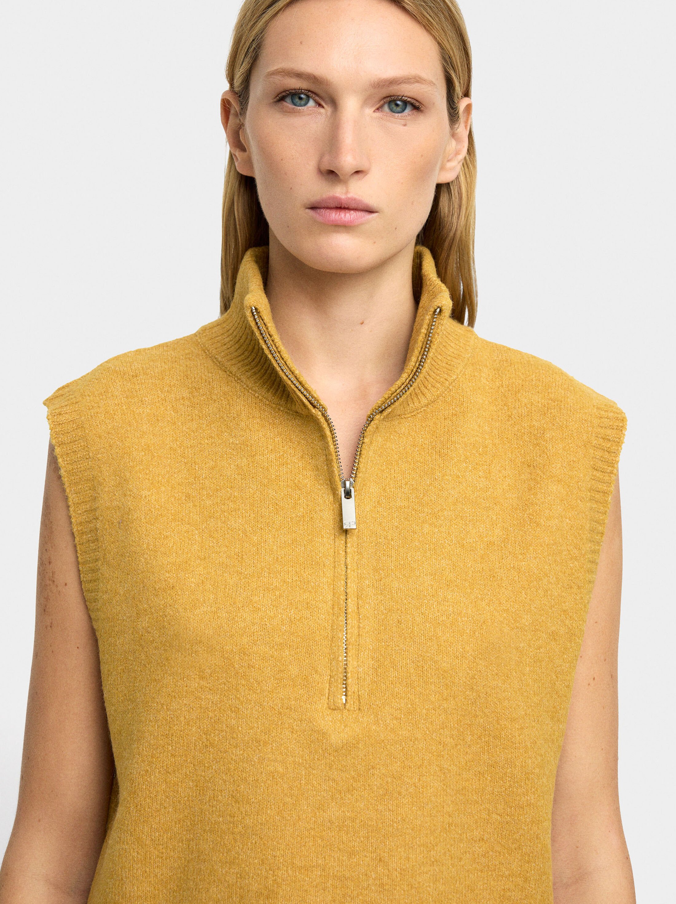 Knit vest with zipper closure image number 4.0