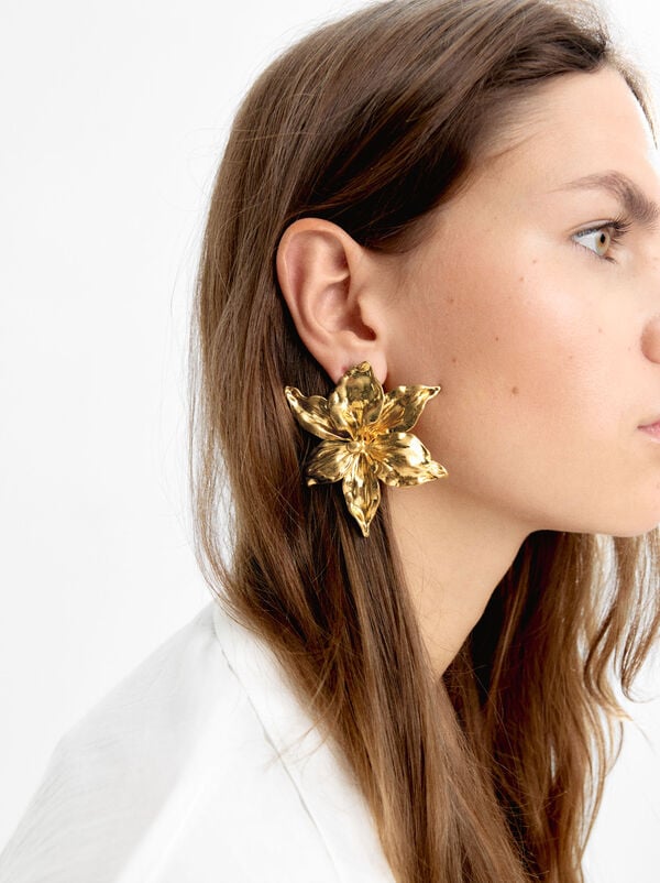 Boucles d'oreilles maxi fleur effet martelé