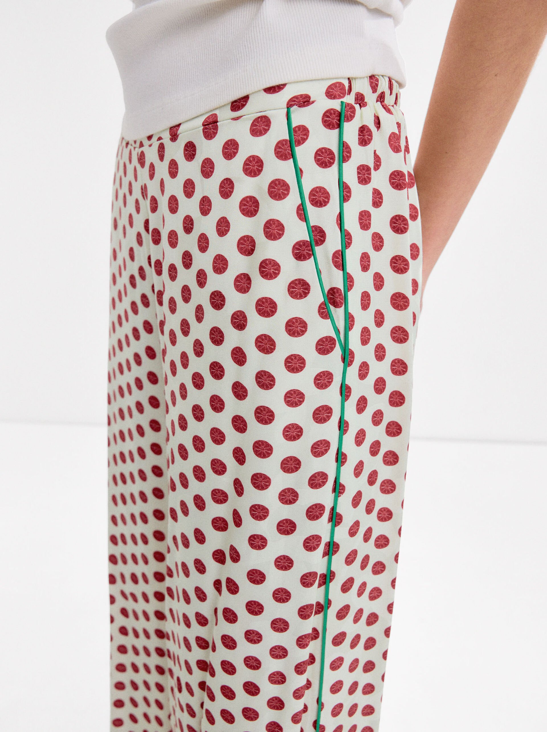 Printed contrast pants image number 5.0