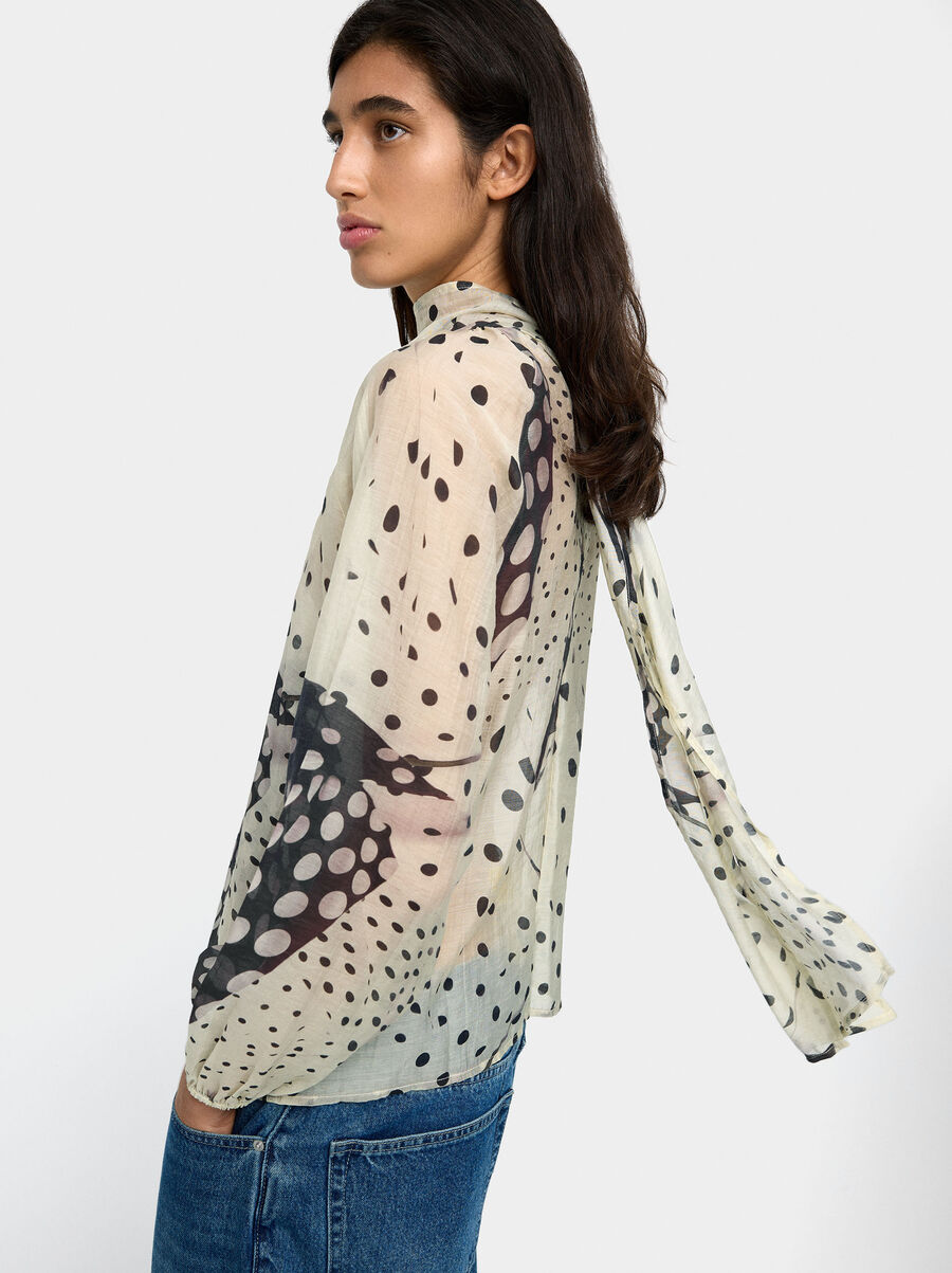 Blusa estampada semitransparente