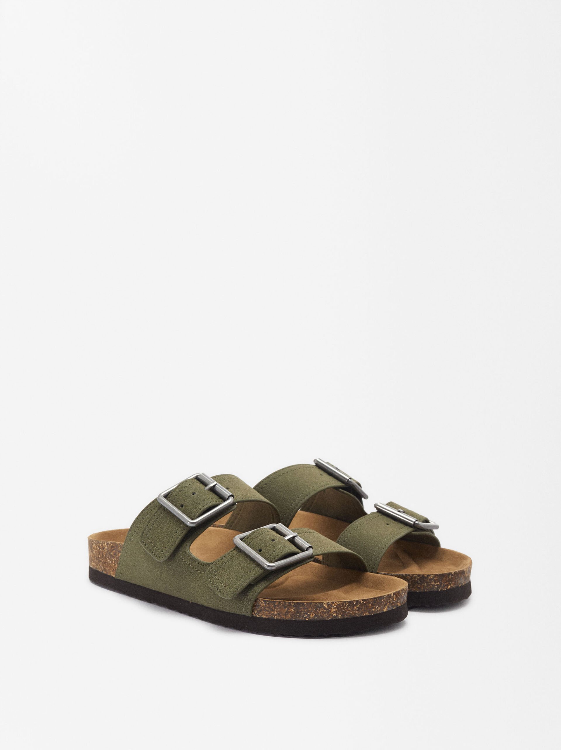 Flat Sandals With Buckle image number 2.0