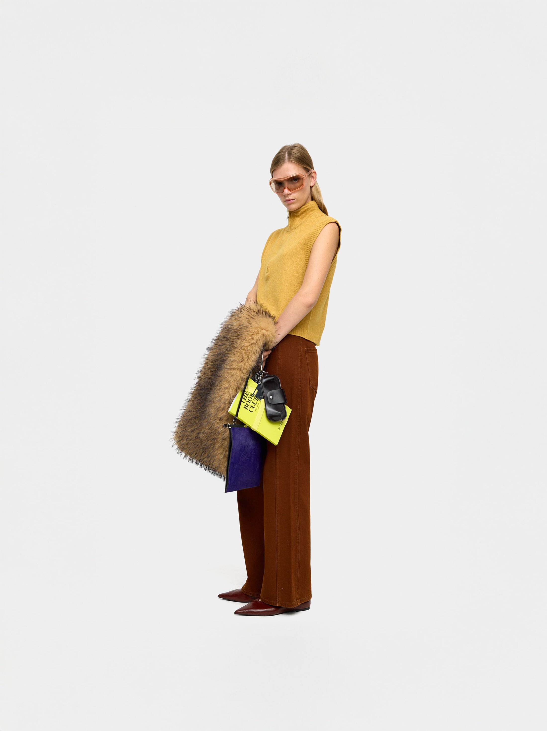 Armilla de malla amb tancament de cremallera image number 7.0