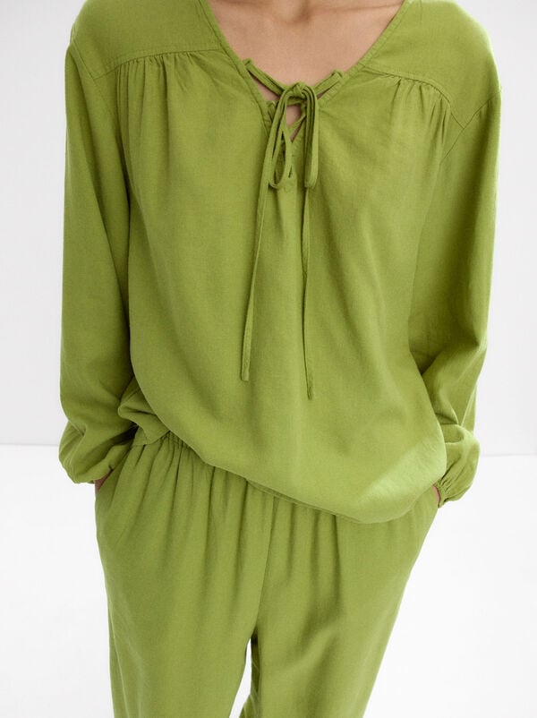 Blouse with linen long sleeve