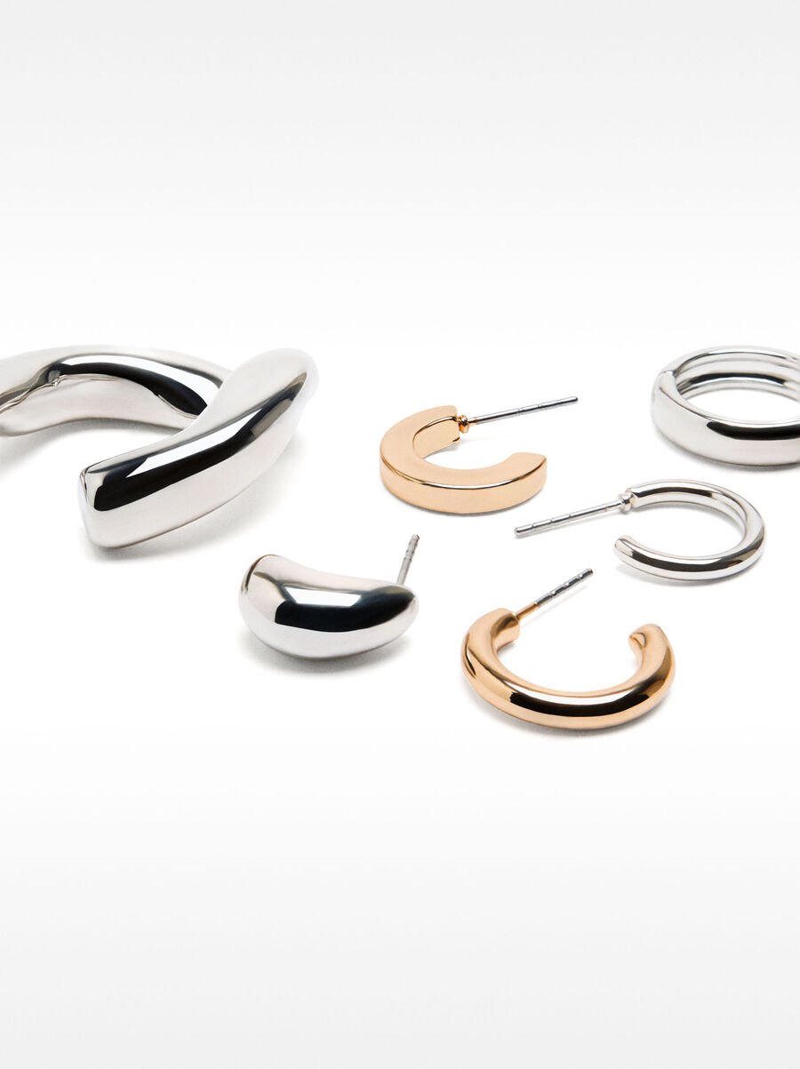 Set of bicolor hoop earrings