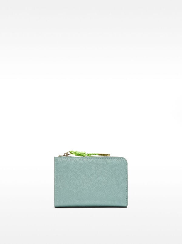 Textured wallet