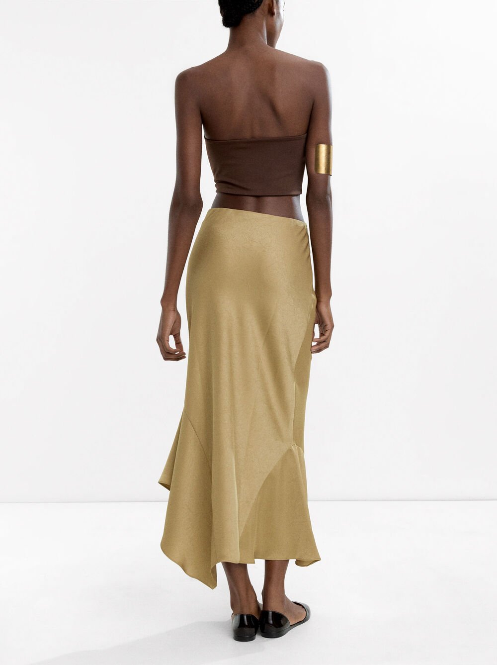 Long skirt with crinkled effect