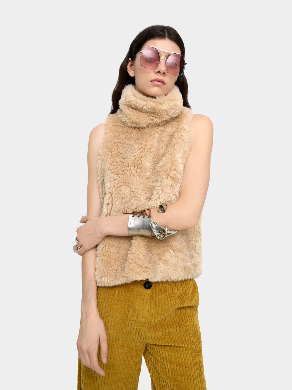 Vest with fur effect