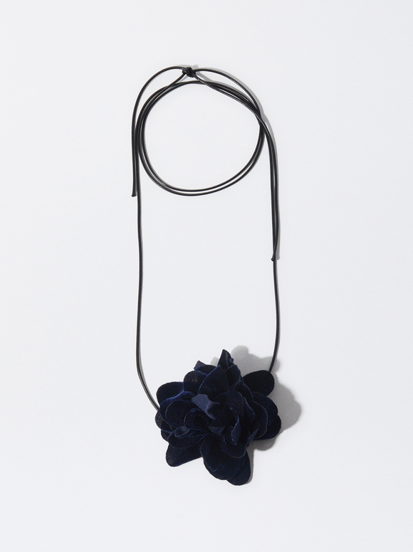 black chanel flower choker