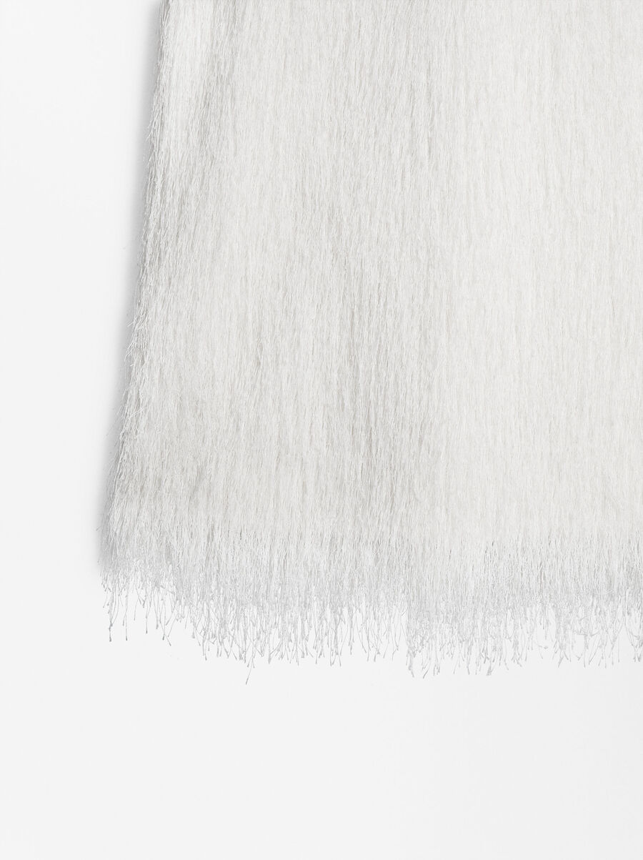 Kurzes Kleid mit Pelz-Effekt
