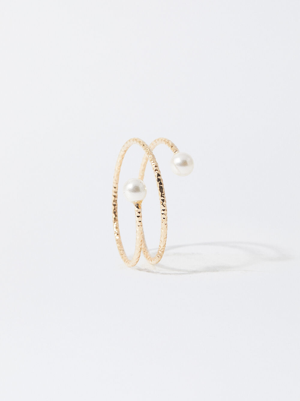 Spiral Ring With Pearls