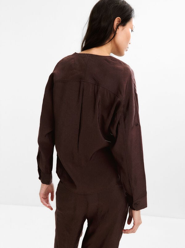 V-neck shirt