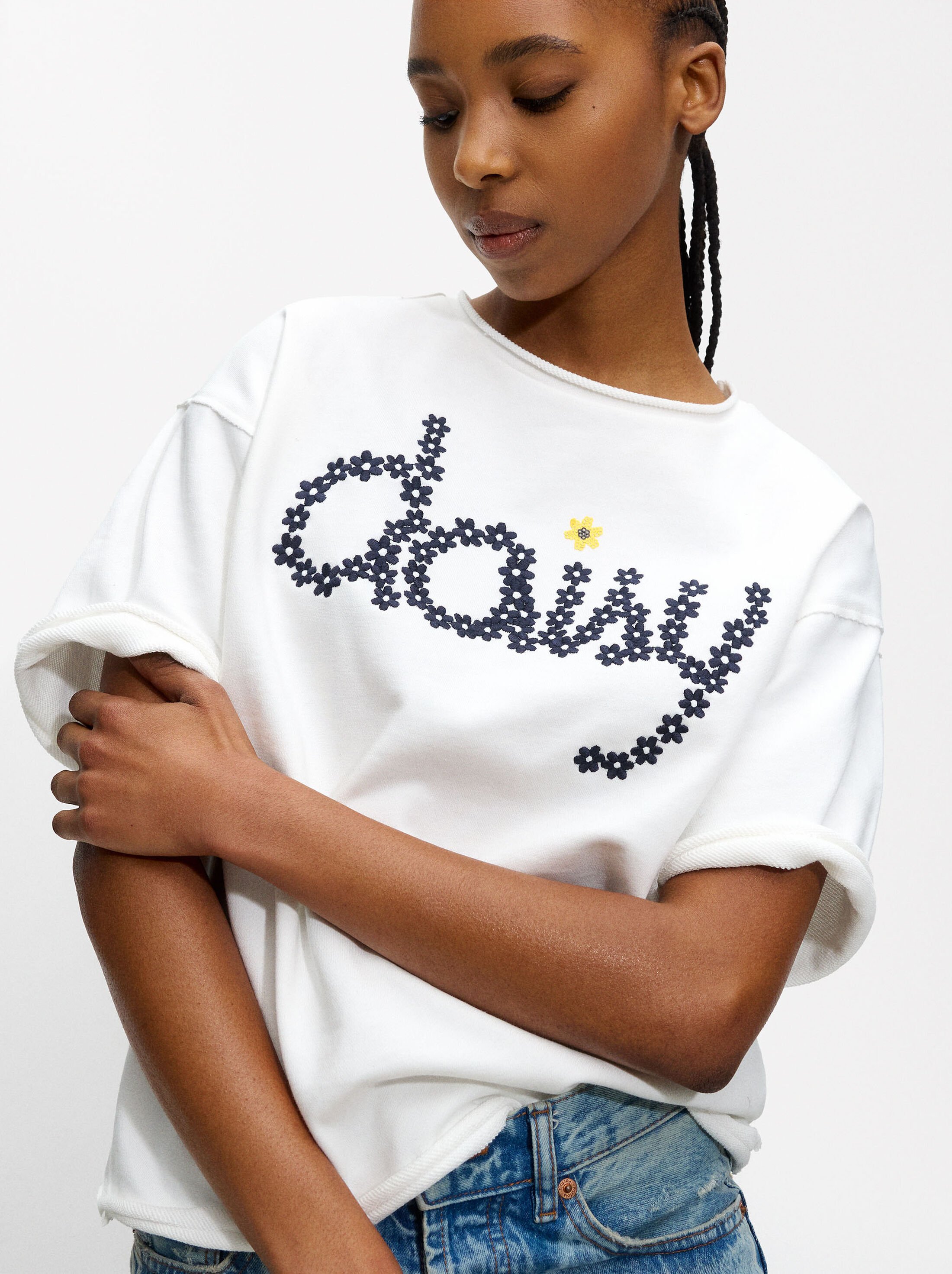 Embroidered t-shirt image number 1.0