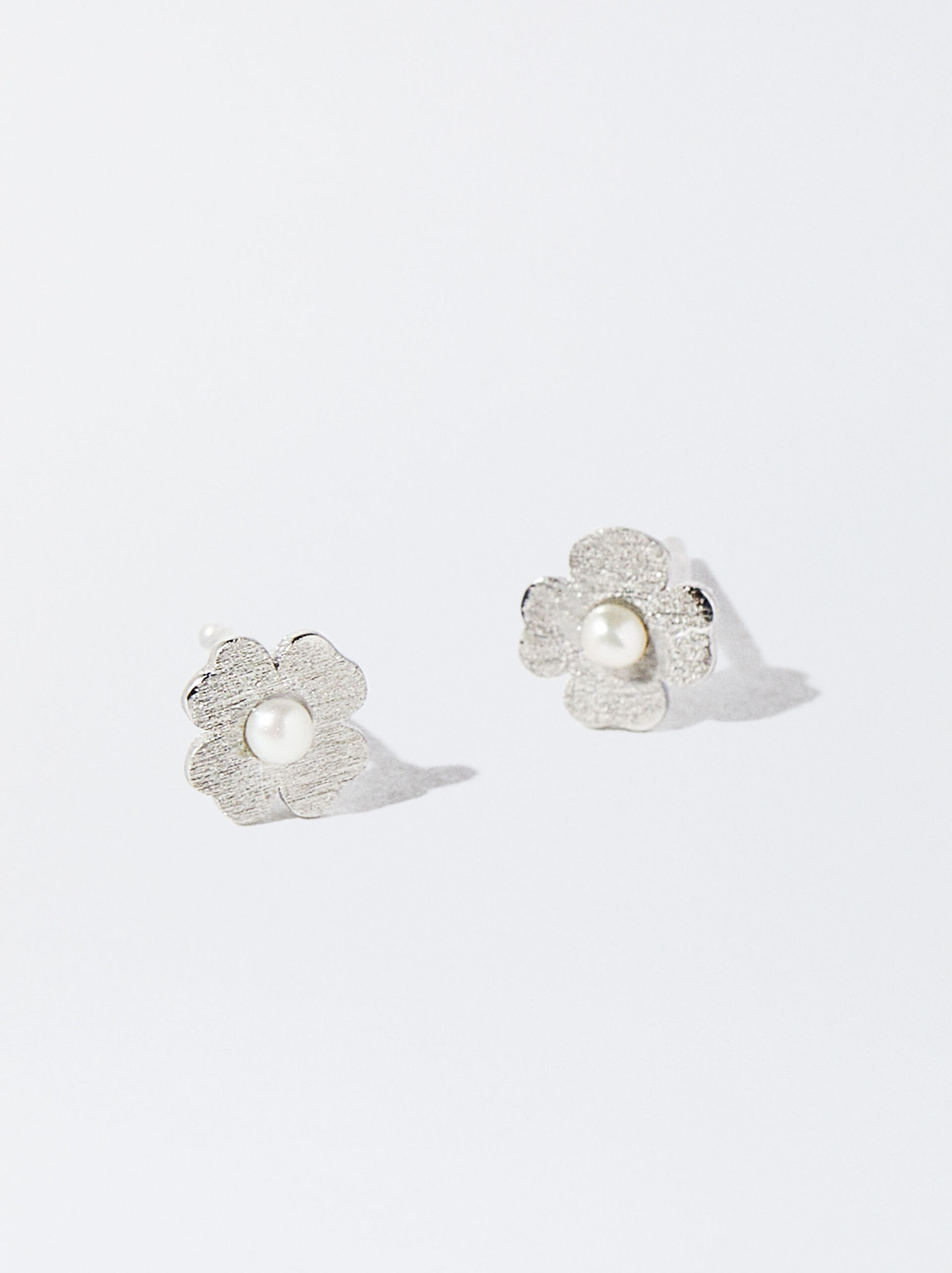 925 Silver Studs With Freshwater Pearl image number 2.0