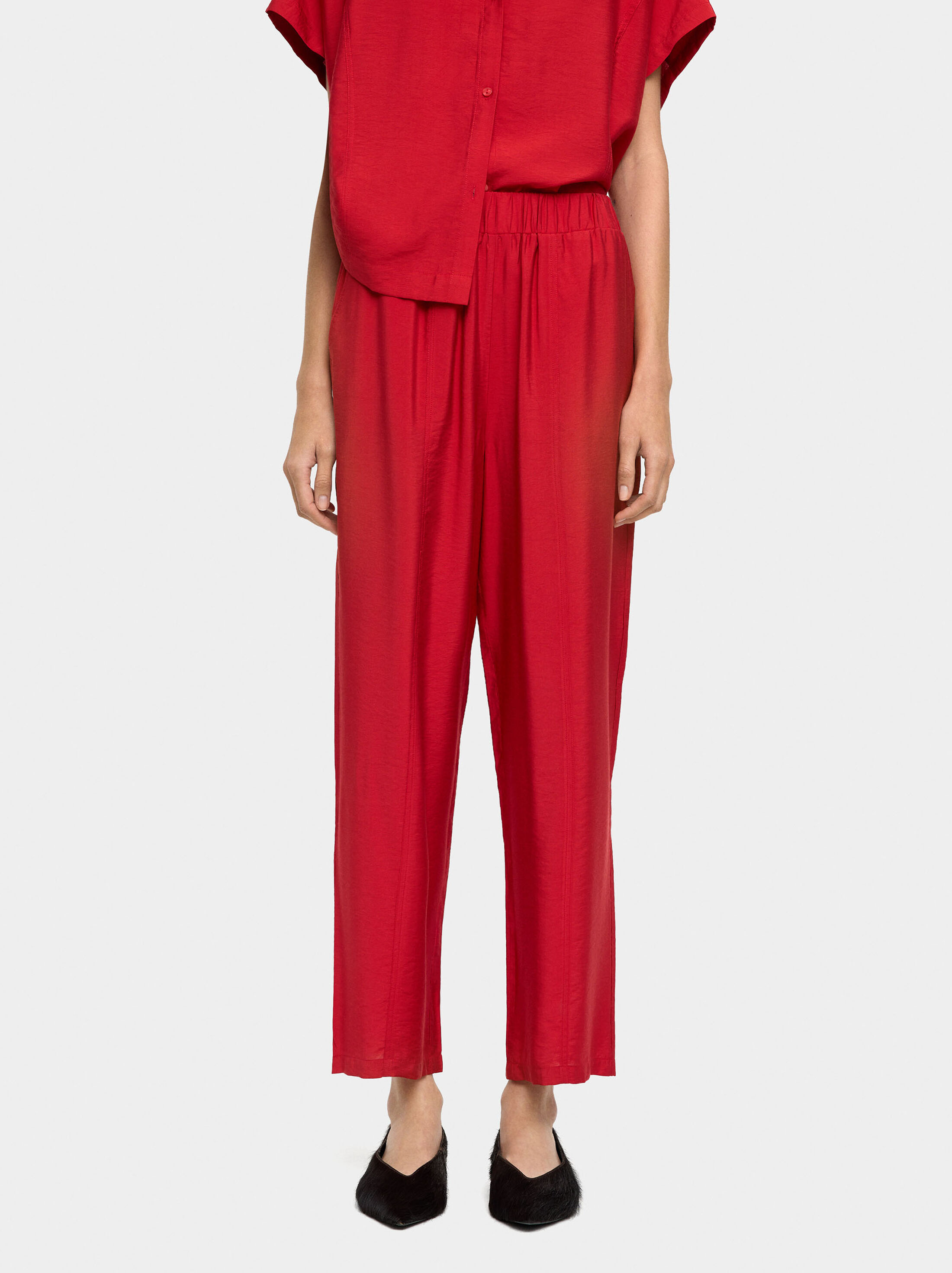 Trousers with elastic waist and crinkled effect image number 1.0