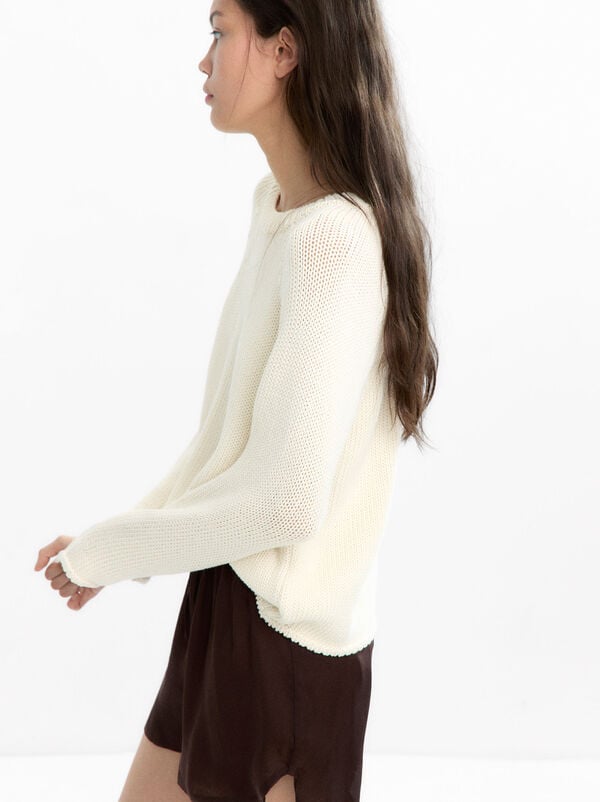 Cotton sweater with round-neck