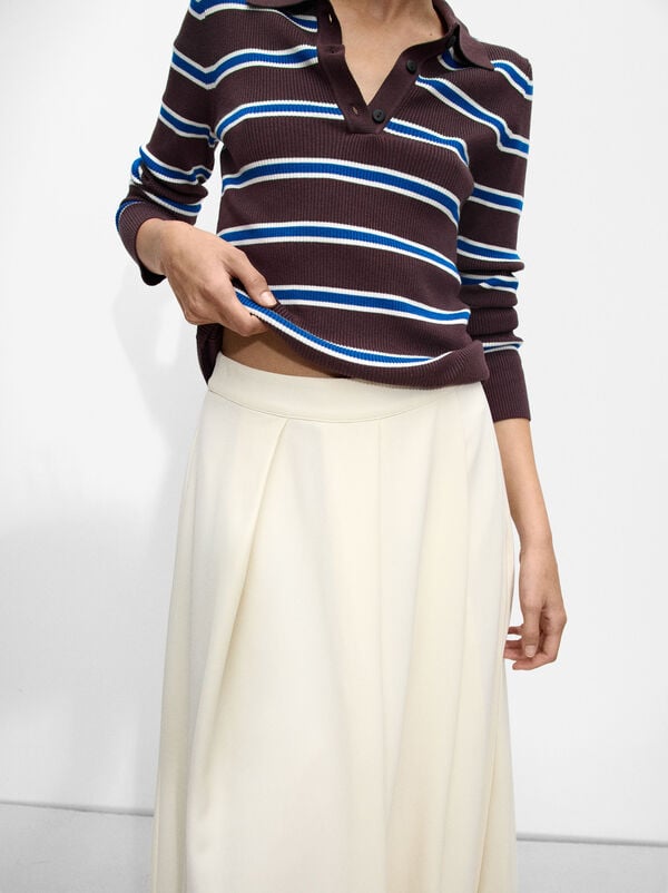 Long pleated skirt