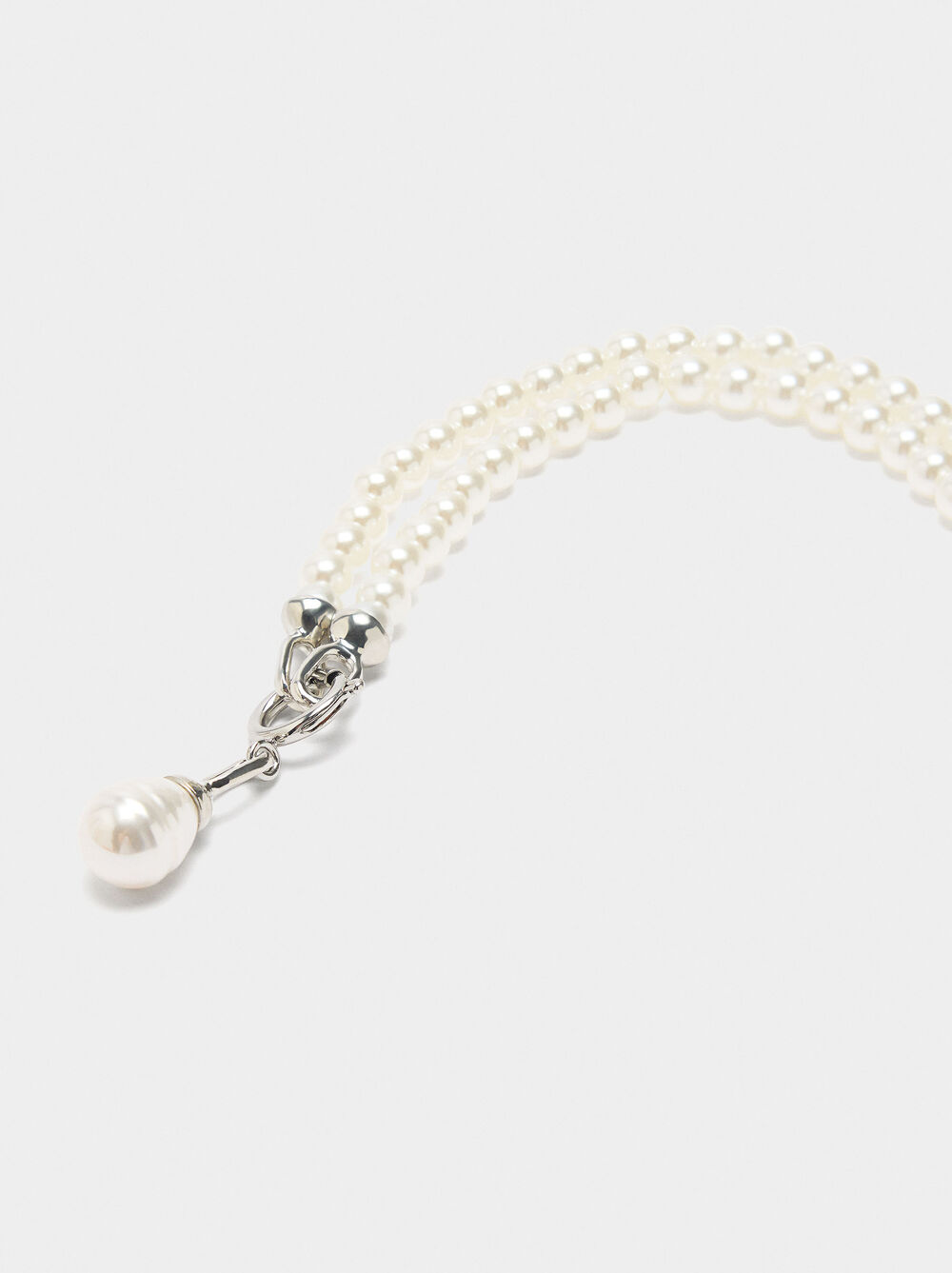 Double-strand pearl necklace with pendant