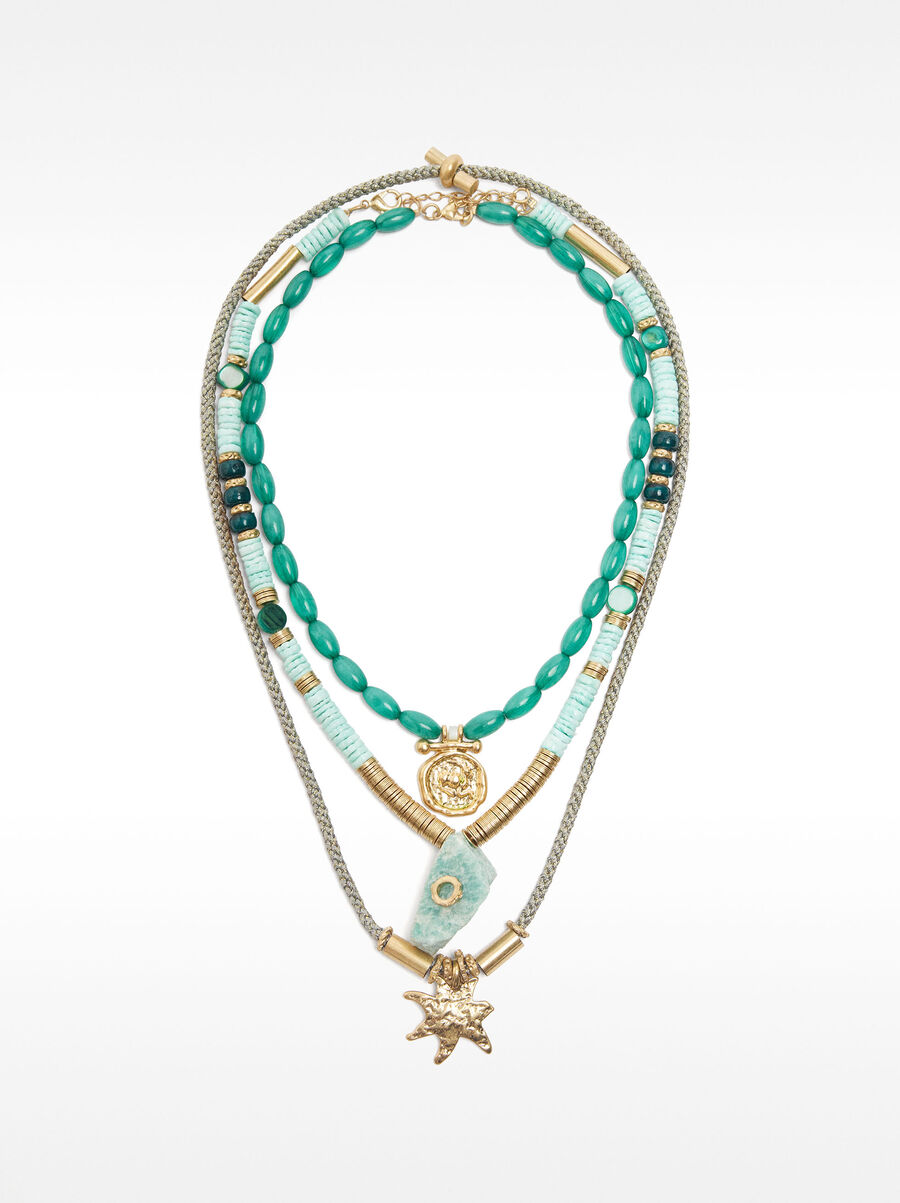 Set of short necklaces with stones