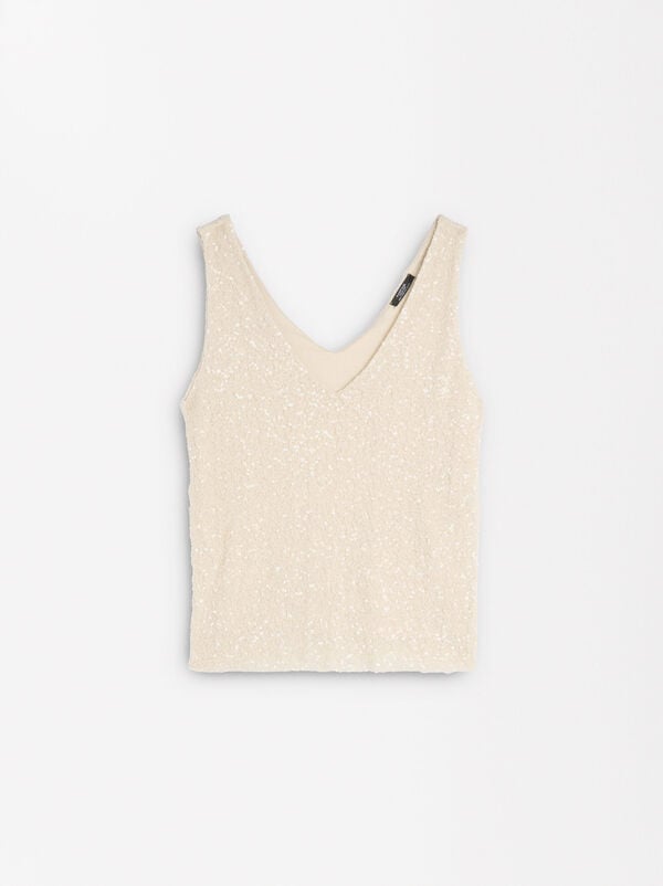 Top with sequins 