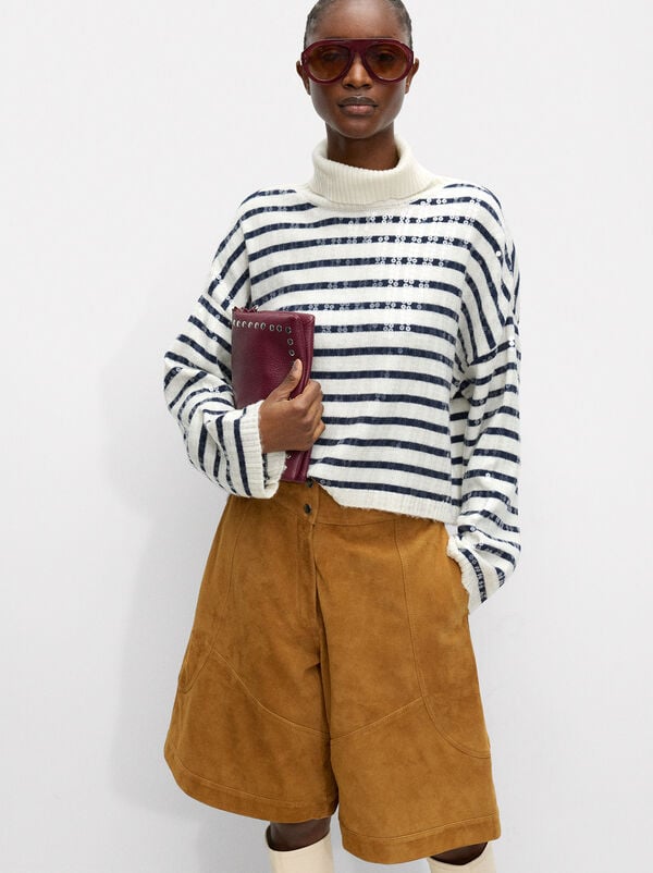 Knit sweater with sequins