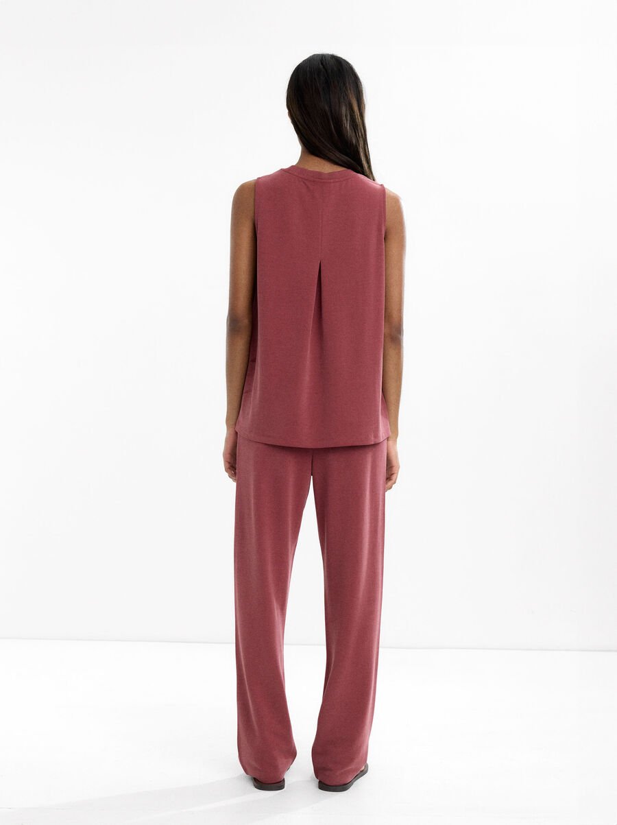Pleated trousers with elastic waist