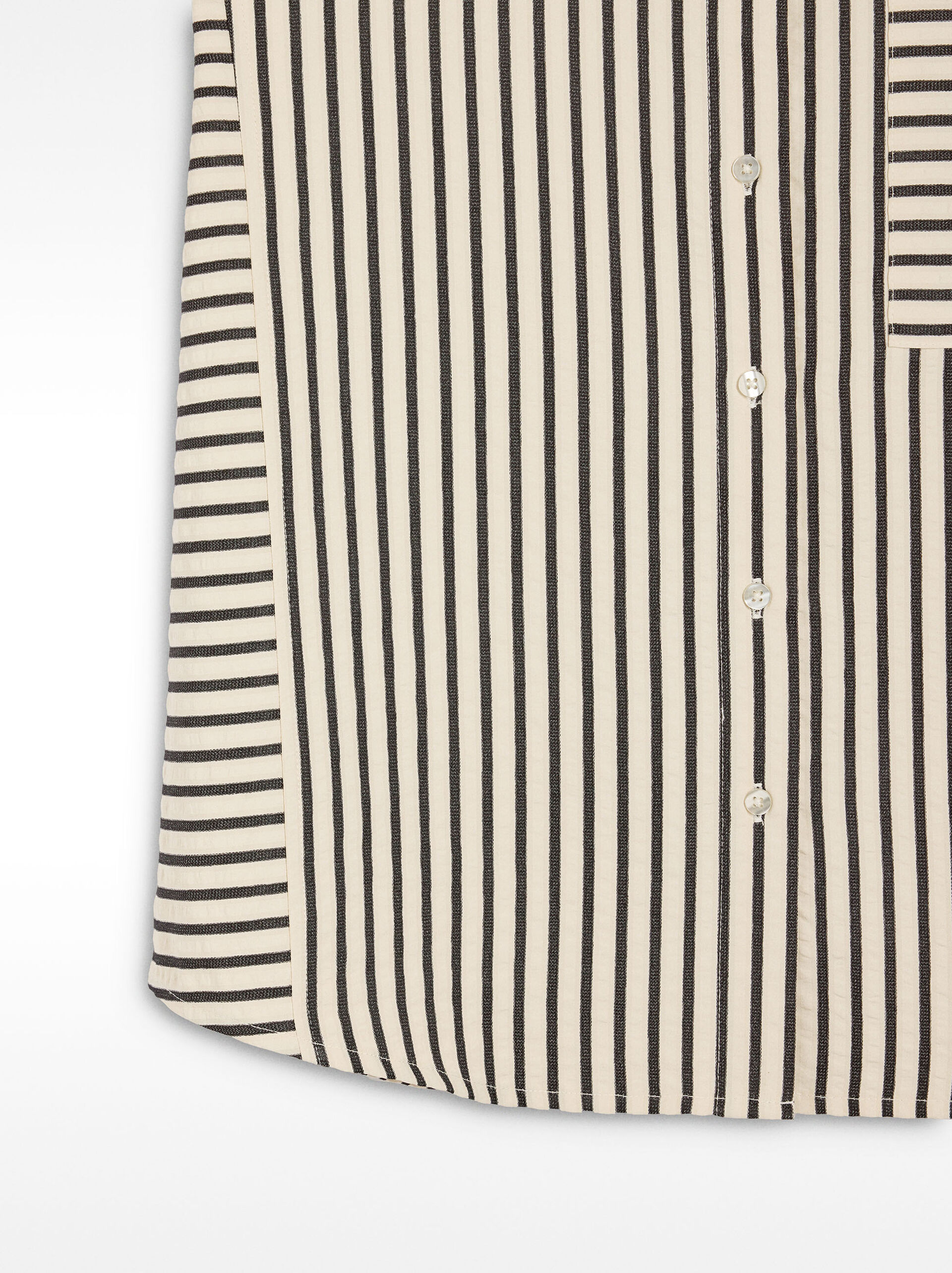 Striped short-sleeve shirt image number 6.0