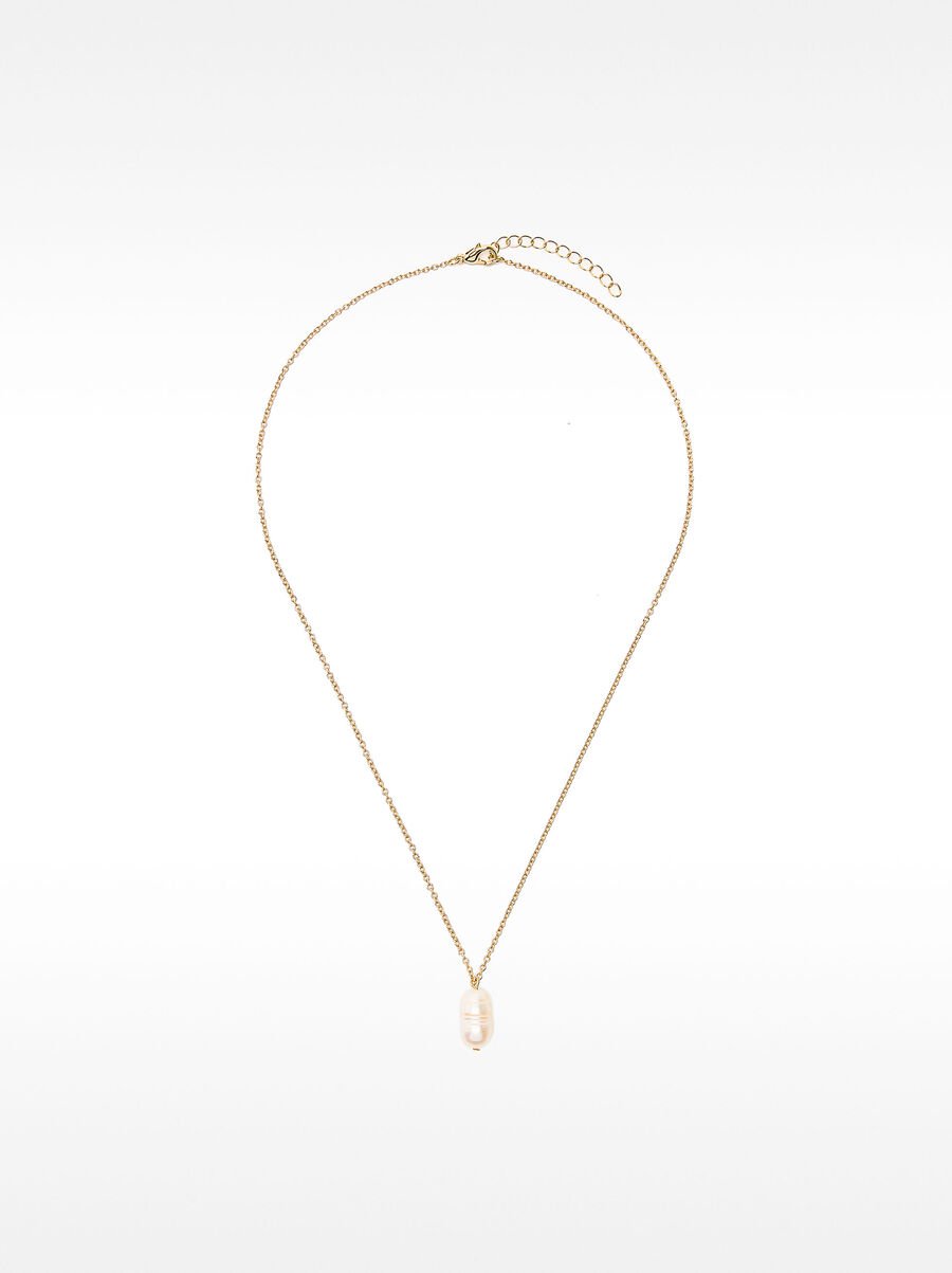 Necklace with freshwater baroque pearl