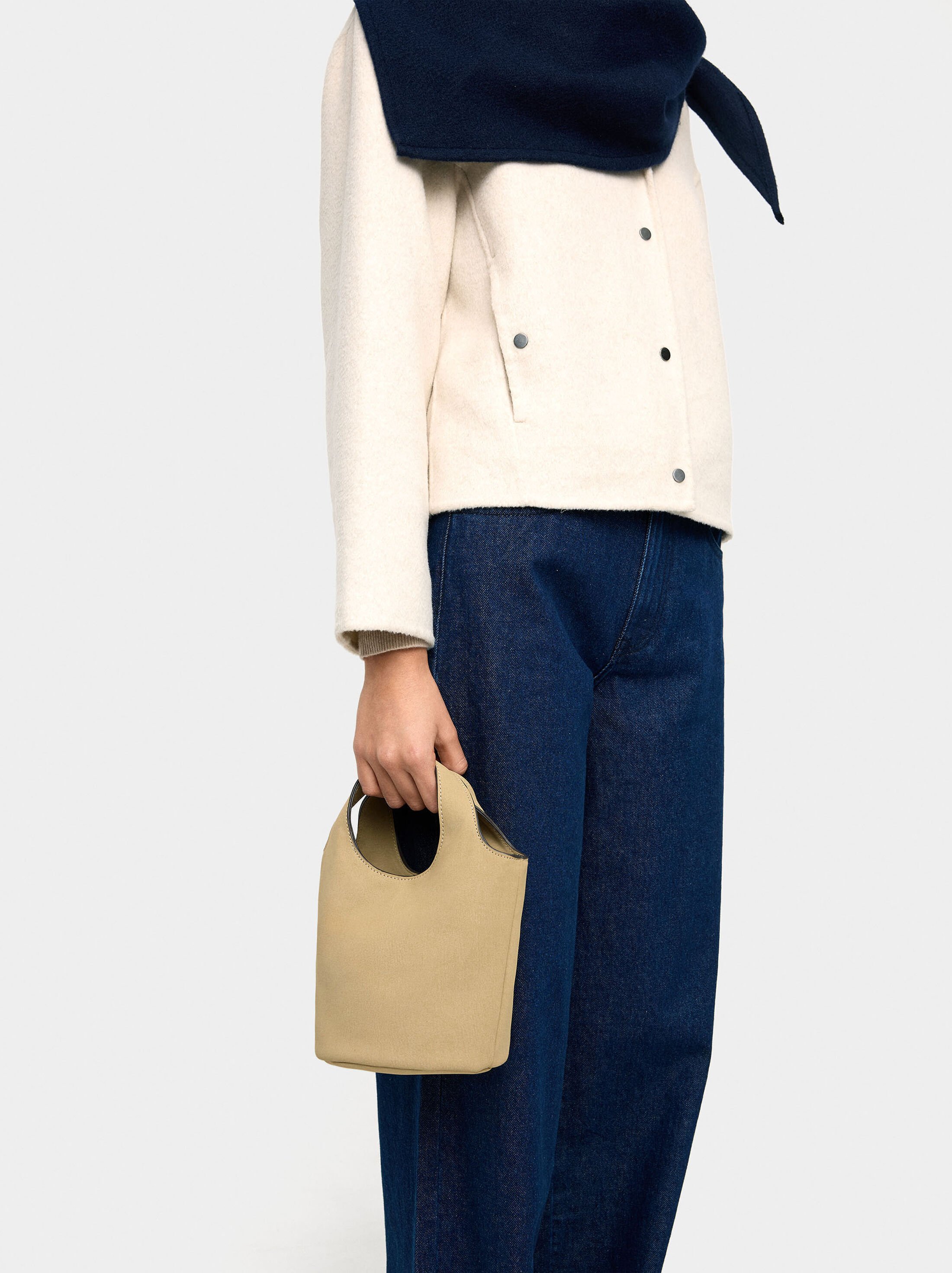 Mala bucket efeito pele image number 1.0