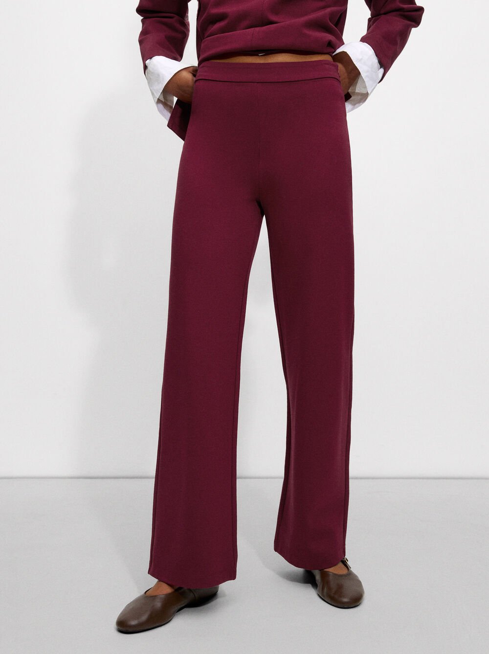 Pantalón recto de tiro medio