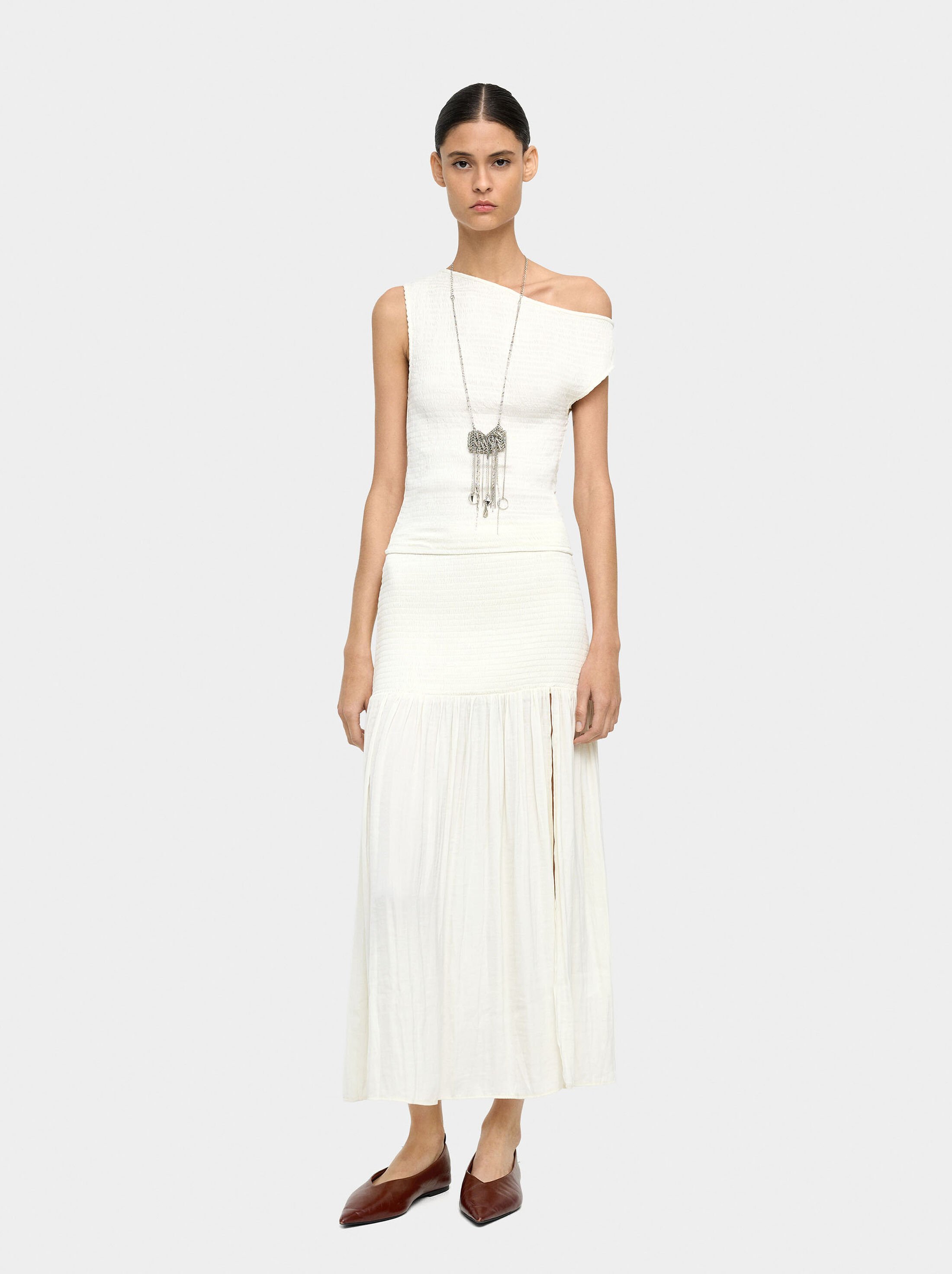 Top asimètric amb textura image number 1.0