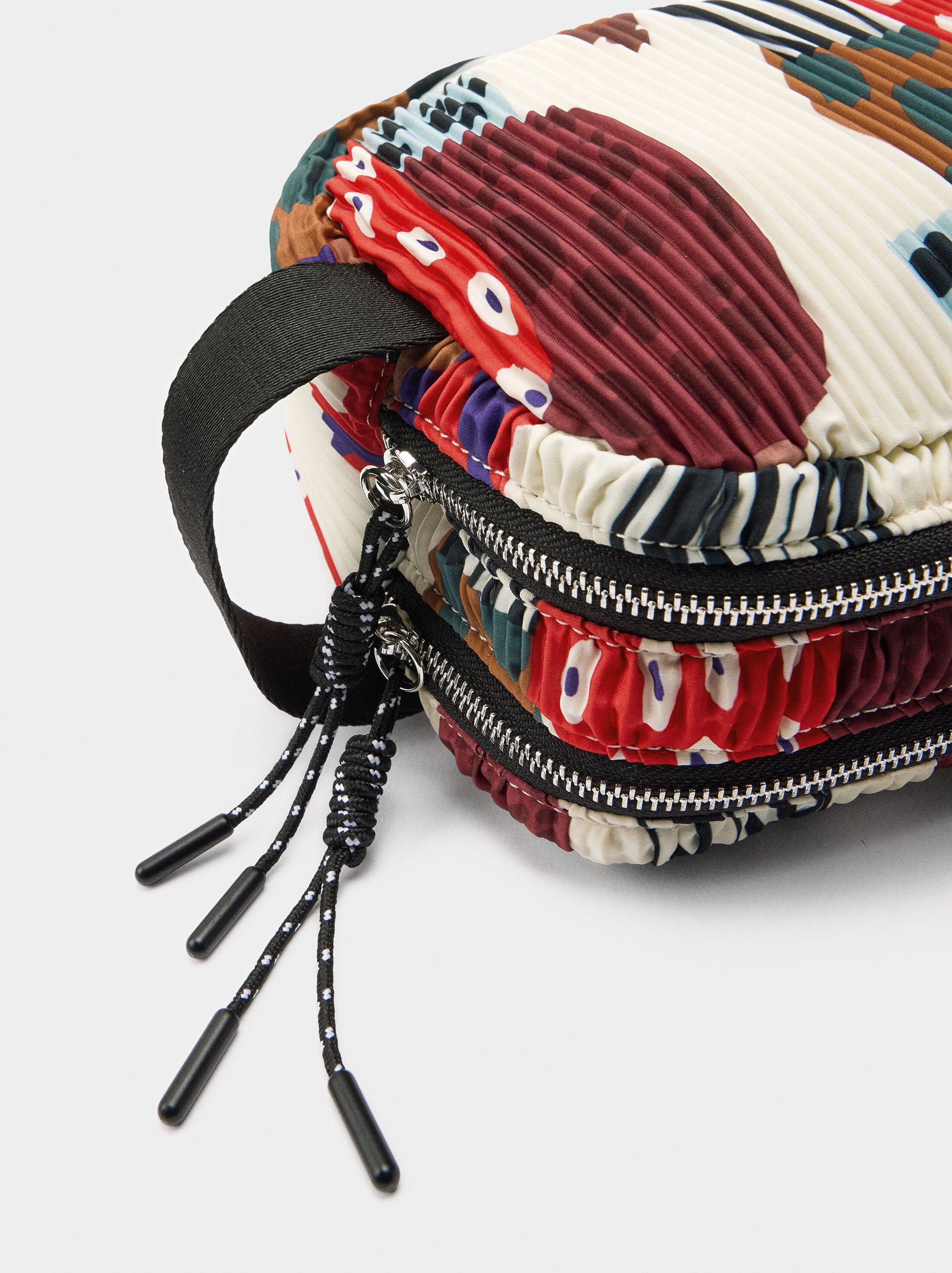 Neceser estampado de nylon image number 1.0