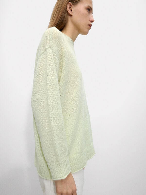 Round-neck knit sweater