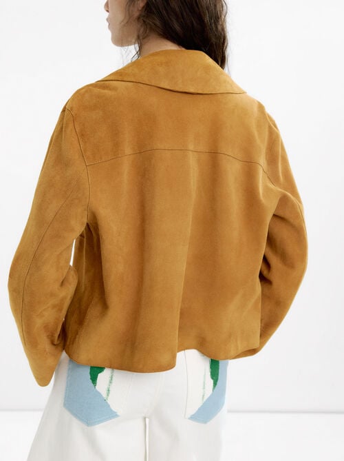 Chaqueta de piel con botones
