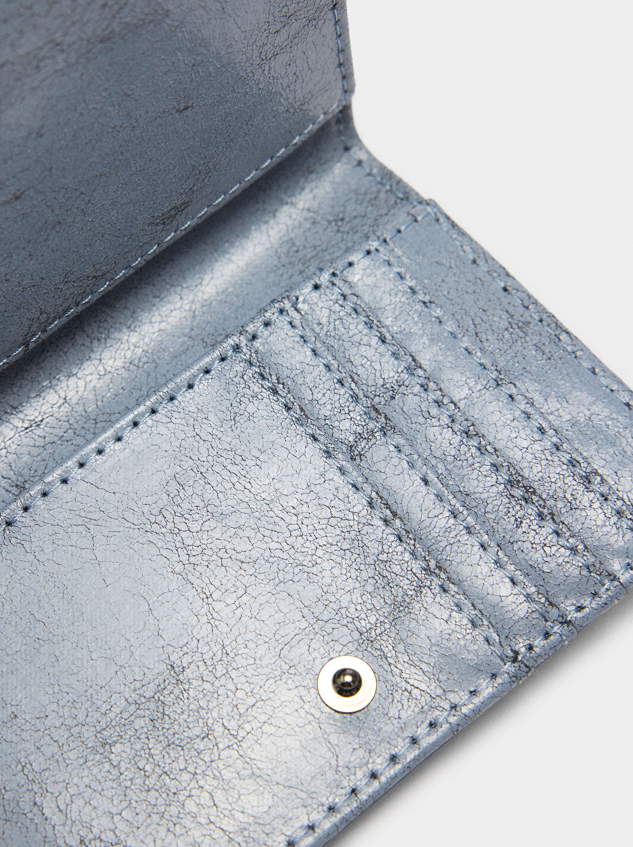 Card holder with studs image number 3.0